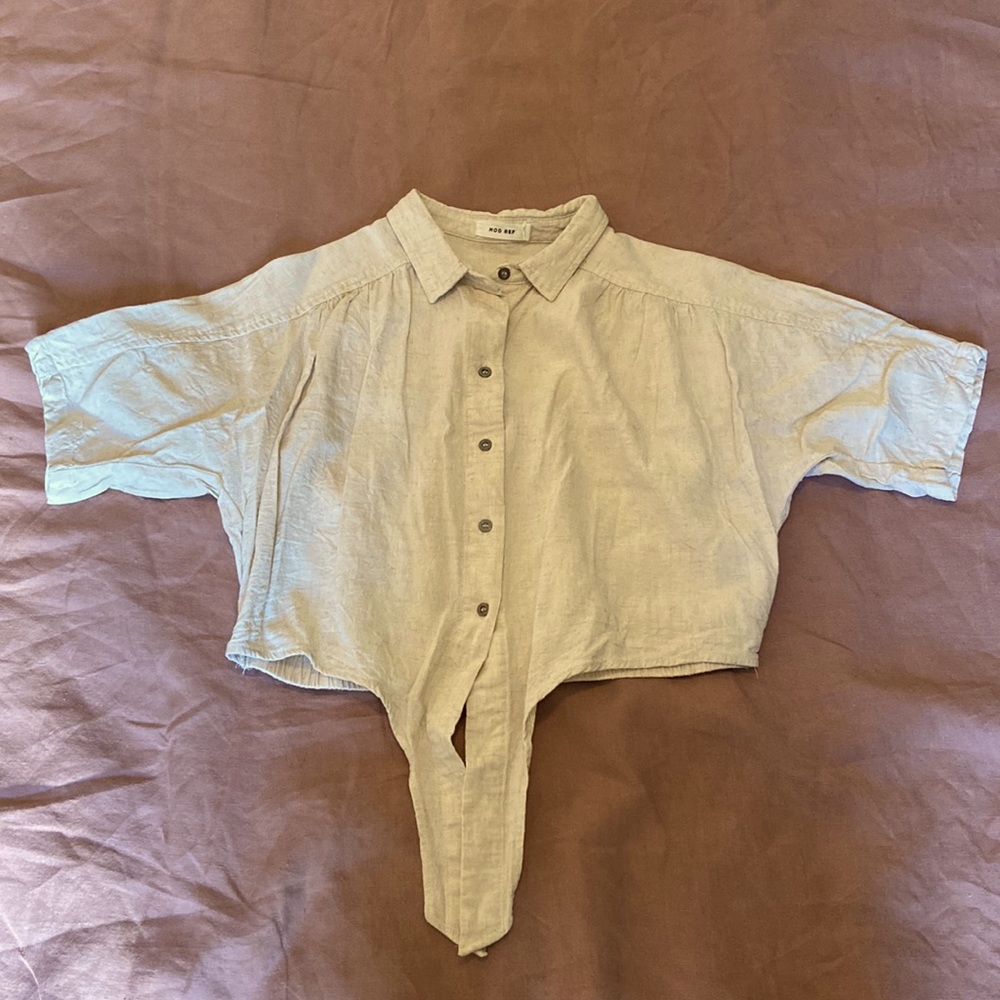 Mod Ref Button Front Crop Top